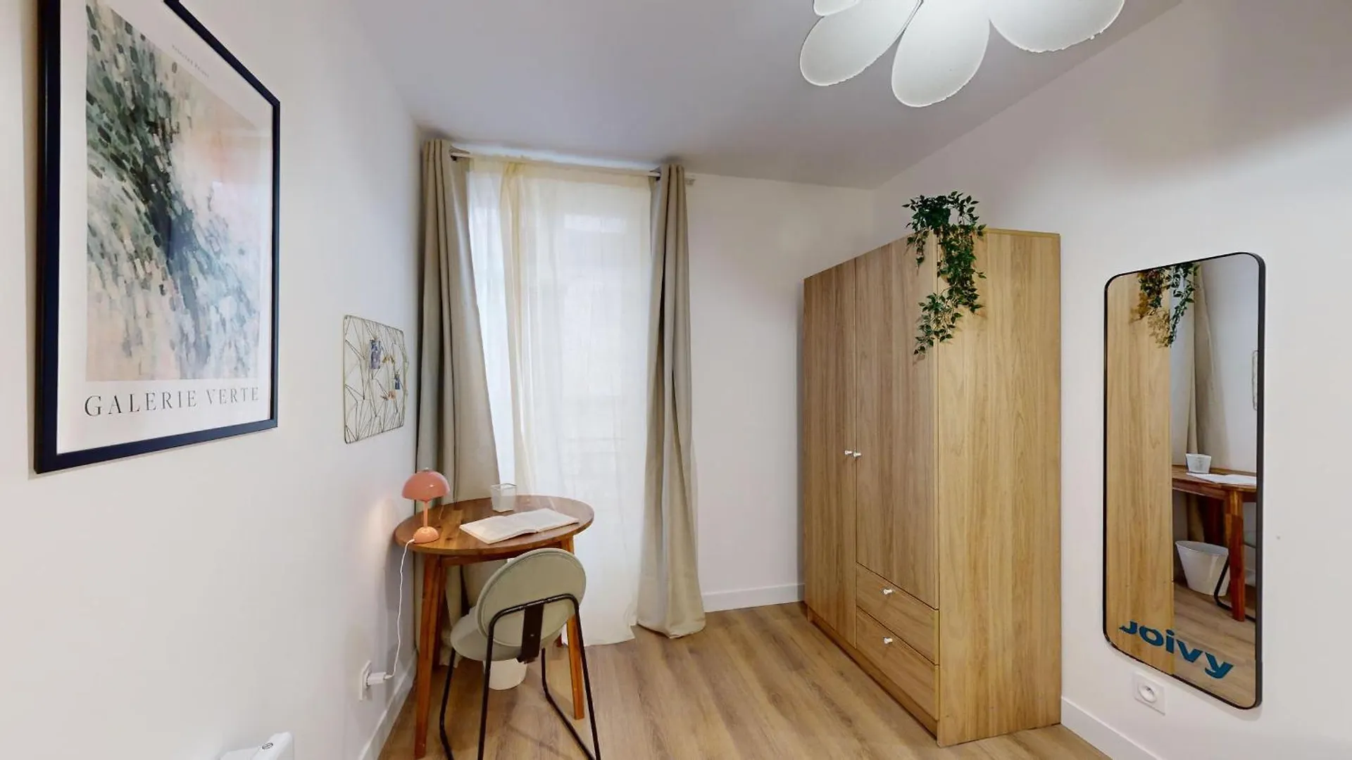 Charming Parisian Room - Canal Saint-Martin 0*,