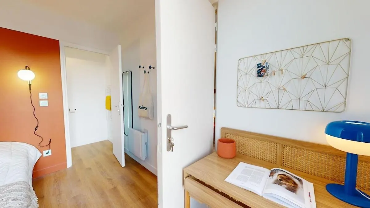 Charming Parisian Room - Canal Saint-Martin 0*, Paris France
