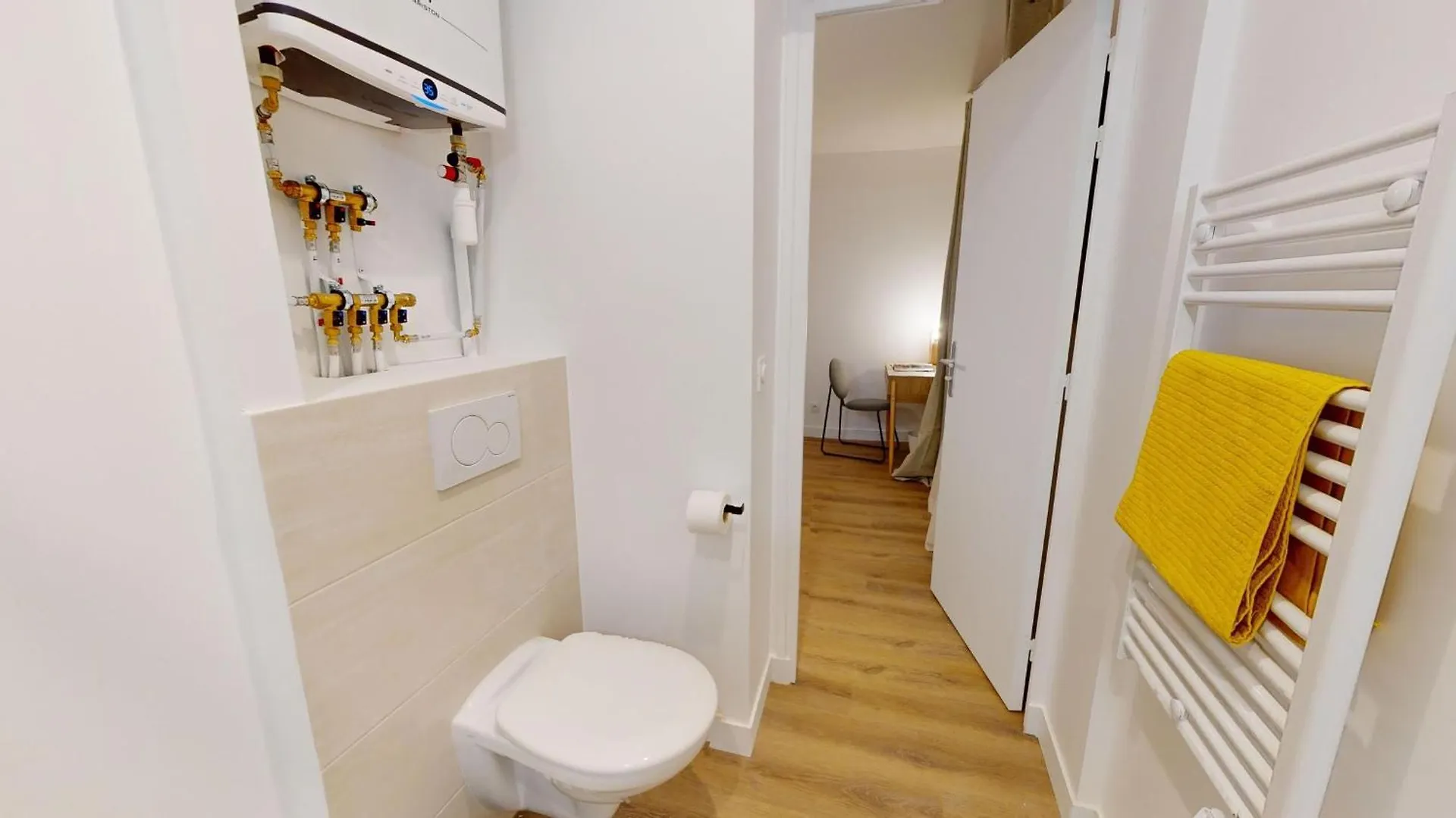 Apartment Charming Parisian Room - Canal Saint-Martin France