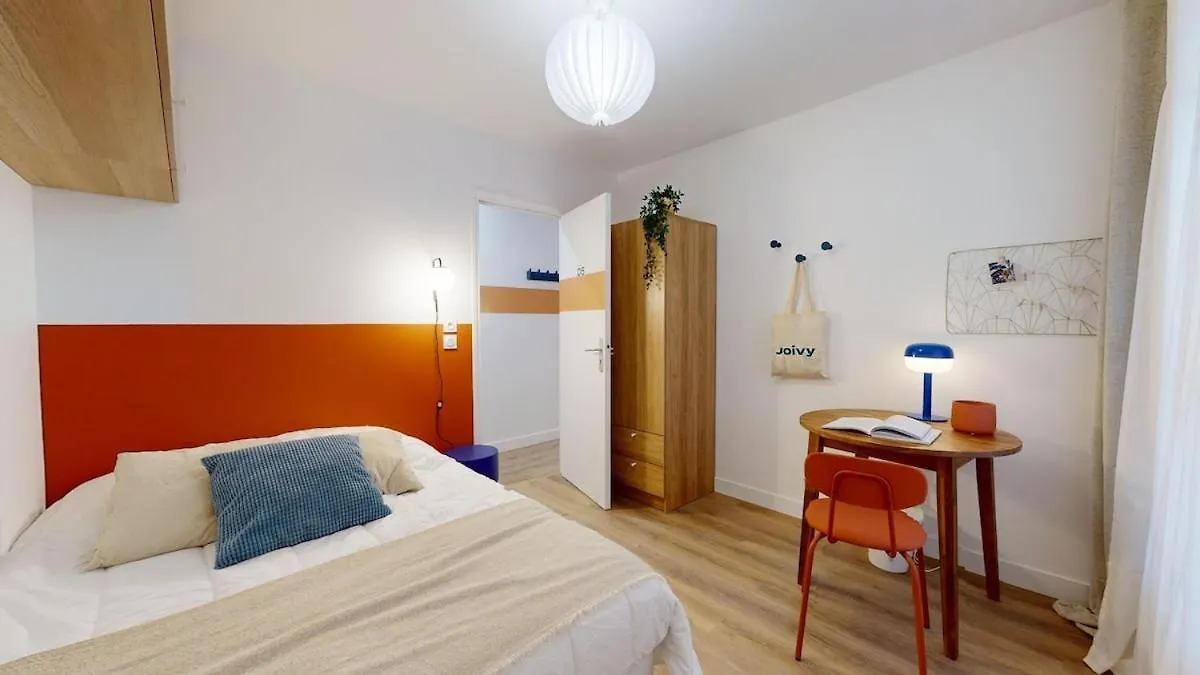 Charming Parisian Room - Canal Saint-Martin France