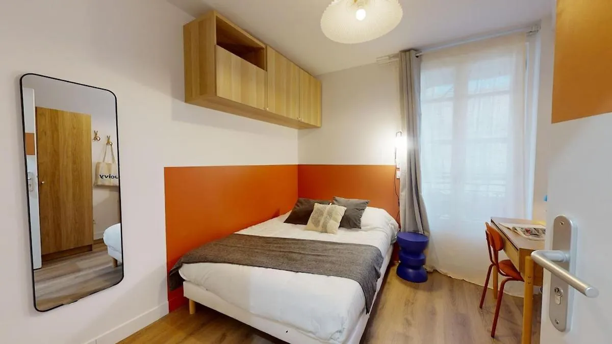 Apartment Charming Parisian Room - Canal Saint-Martin France